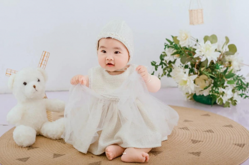新余宝宝几个月抬头